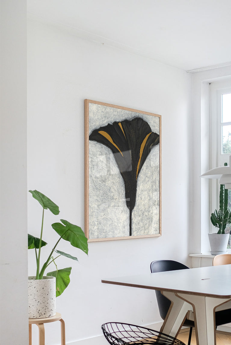 Julita Elbe - Black Flower